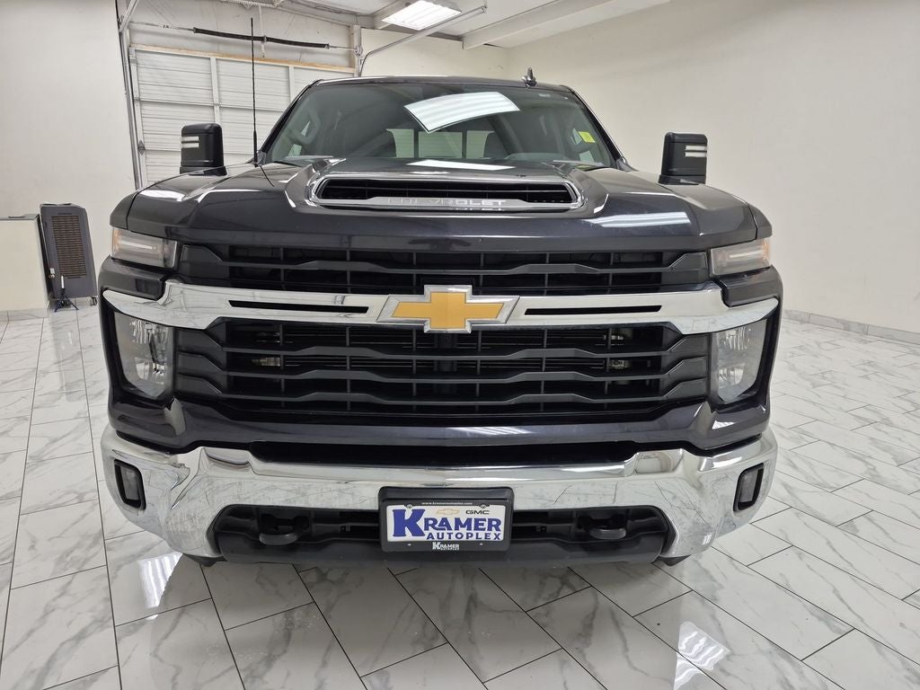 2024 Chevrolet Silverado LT