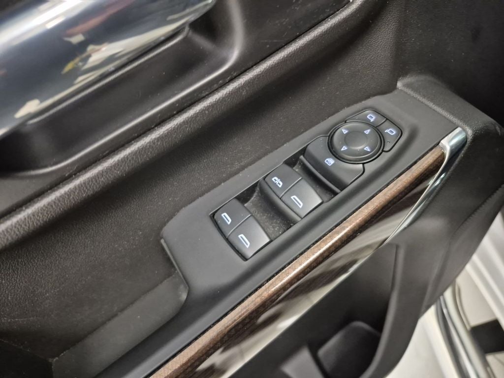 2021 Chevrolet Silverado 1500 4WD Crew Cab Short Bed RST