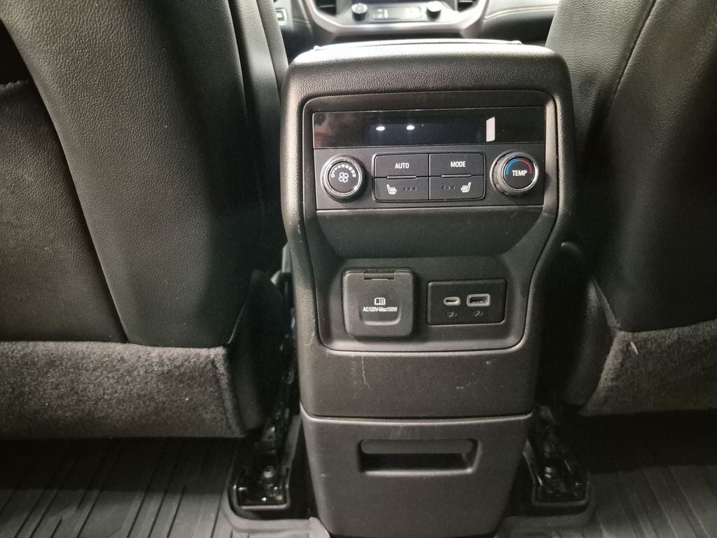 2023 GMC Acadia AWD AT4