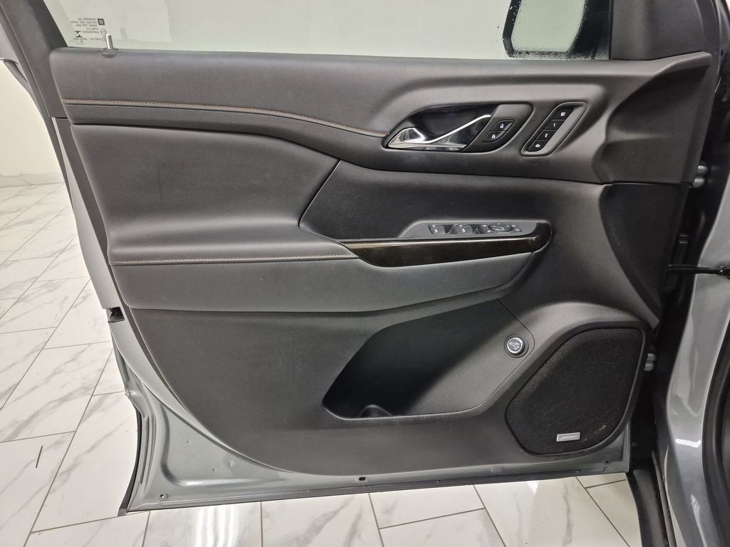 2023 GMC Acadia AWD AT4