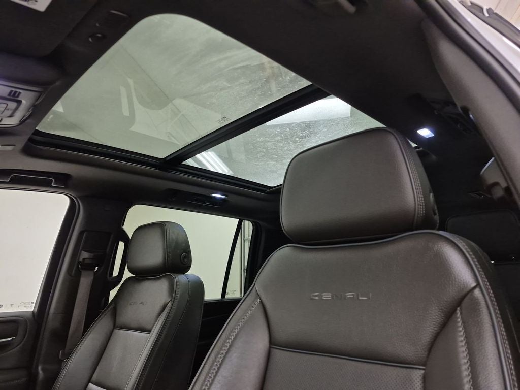 2022 GMC Yukon XL 2WD Denali