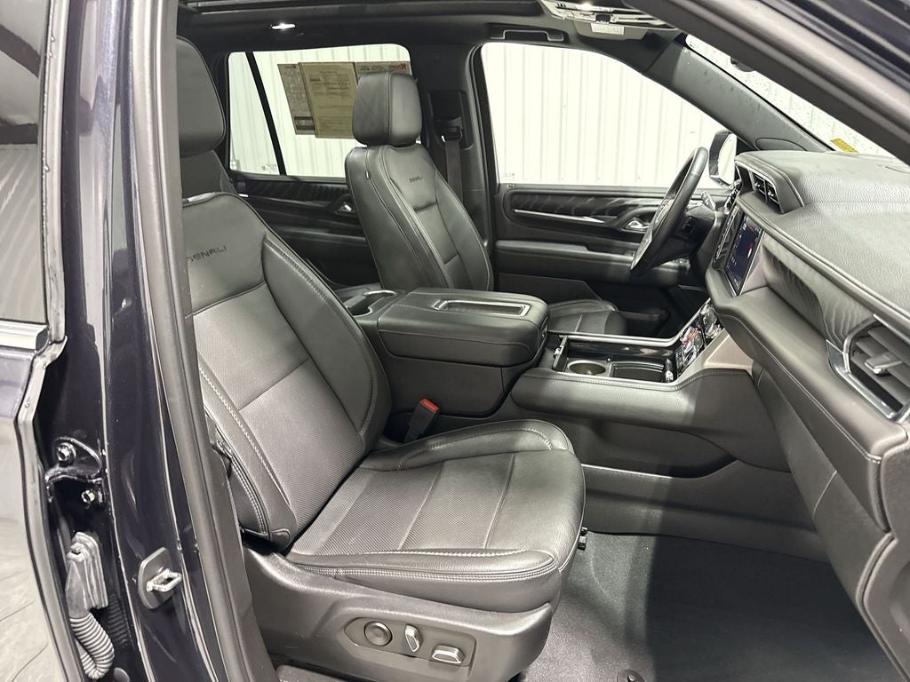 2023 GMC Yukon 4WD Denali