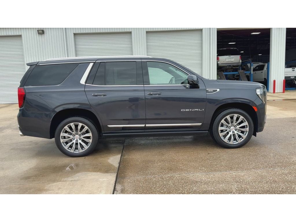 2023 GMC Yukon 4WD Denali