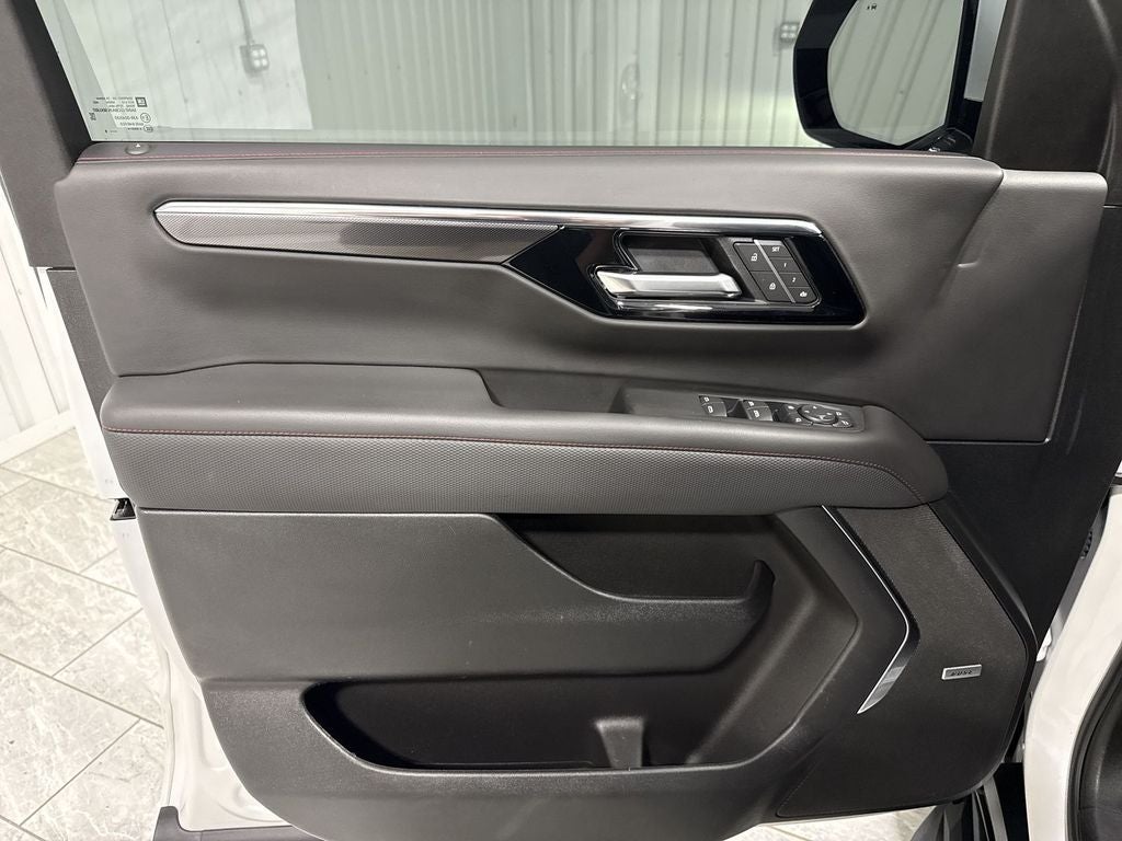 2025 Chevrolet Tahoe 4WD RST