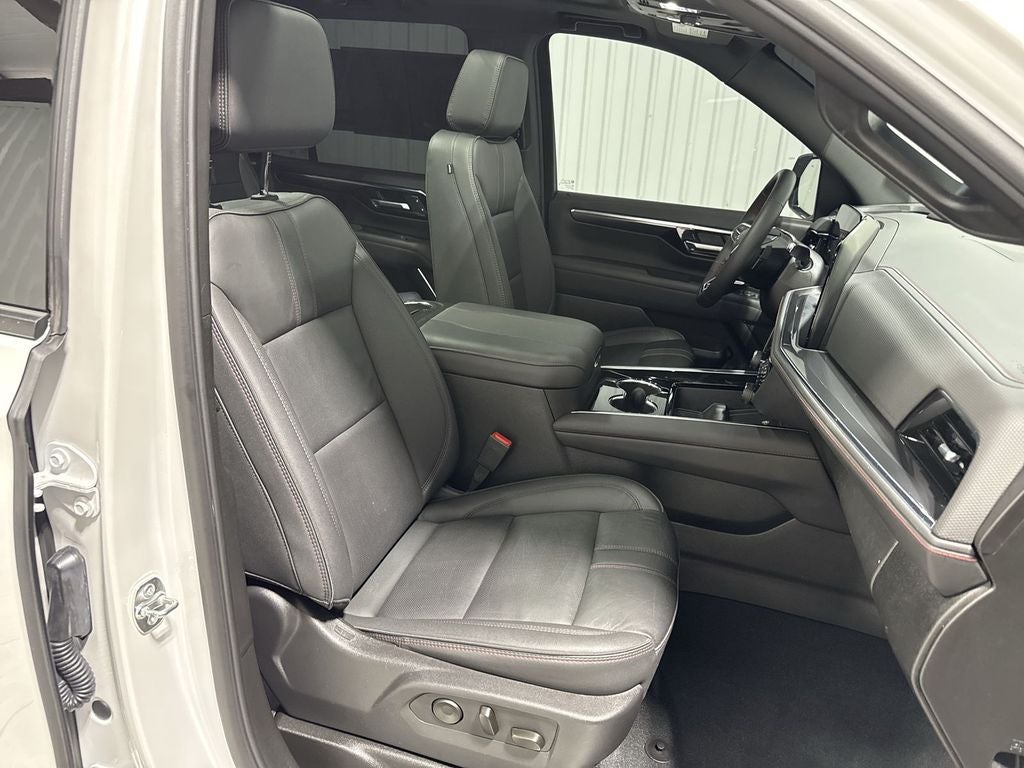 2025 Chevrolet Tahoe 4WD RST