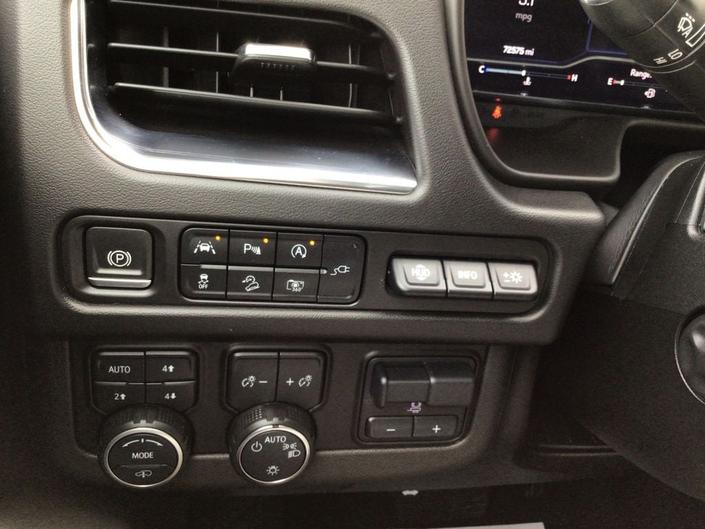 2022 Chevrolet Suburban 4WD High Country