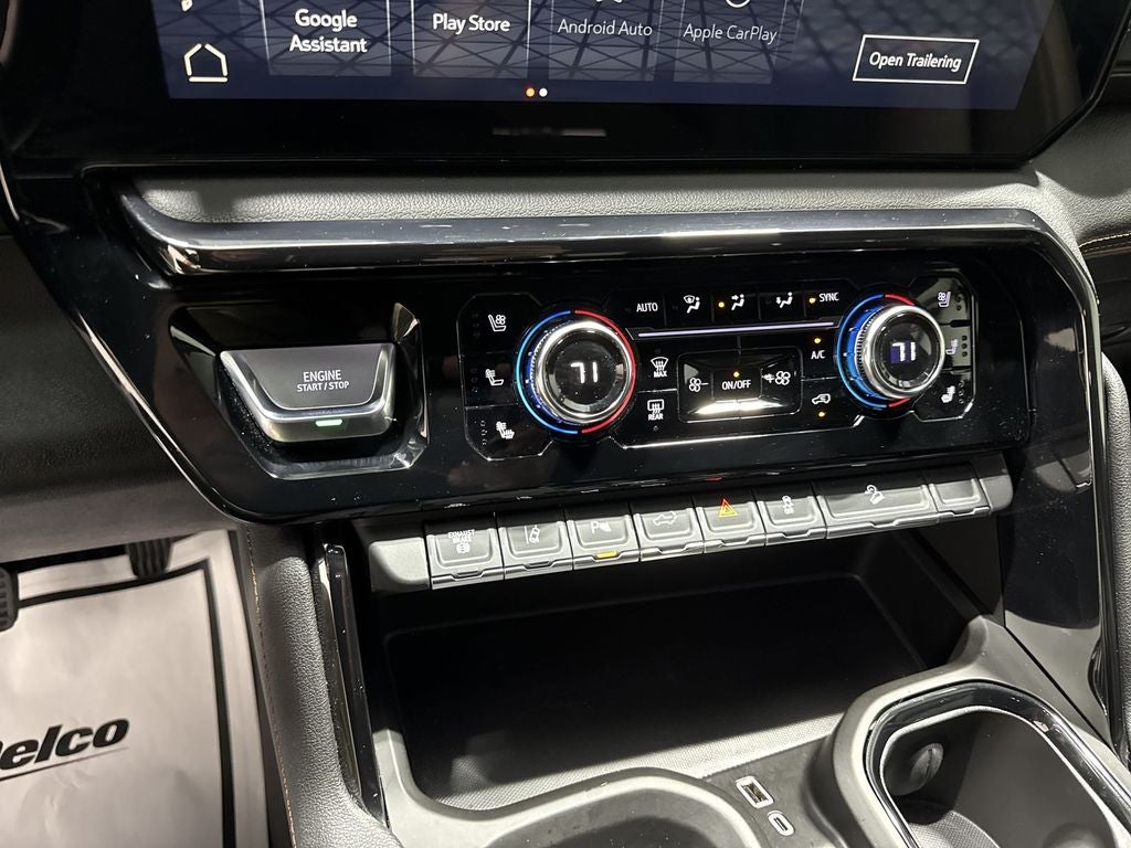 2024 GMC Sierra 2500HD 4WD Crew Cab Standard Bed AT4