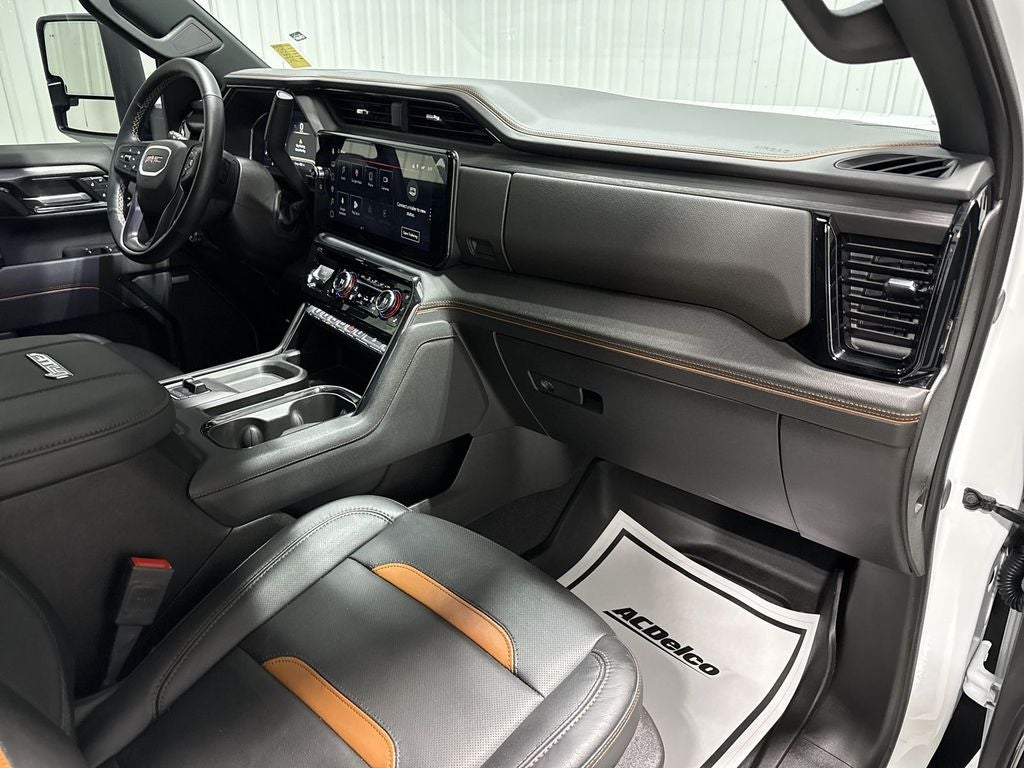 2024 GMC Sierra 2500HD 4WD Crew Cab Standard Bed AT4