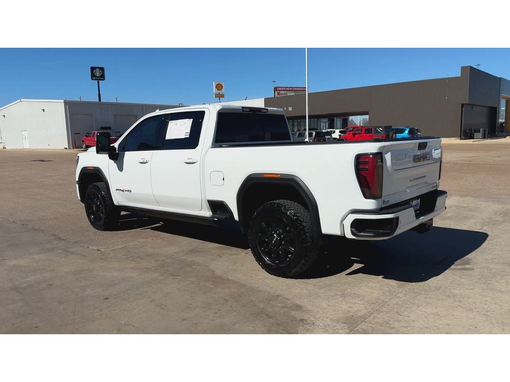 2024 GMC Sierra 2500HD 4WD Crew Cab Standard Bed AT4