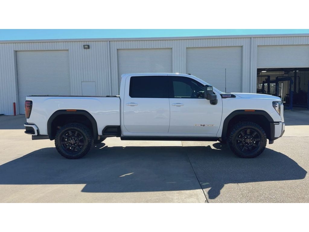 2024 GMC Sierra 2500HD 4WD Crew Cab Standard Bed AT4