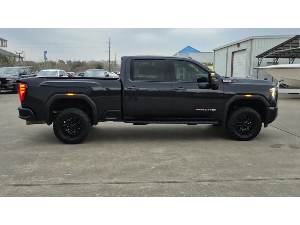 2024 GMC Sierra 2500HD 4WD Crew Cab Standard Bed AT4
