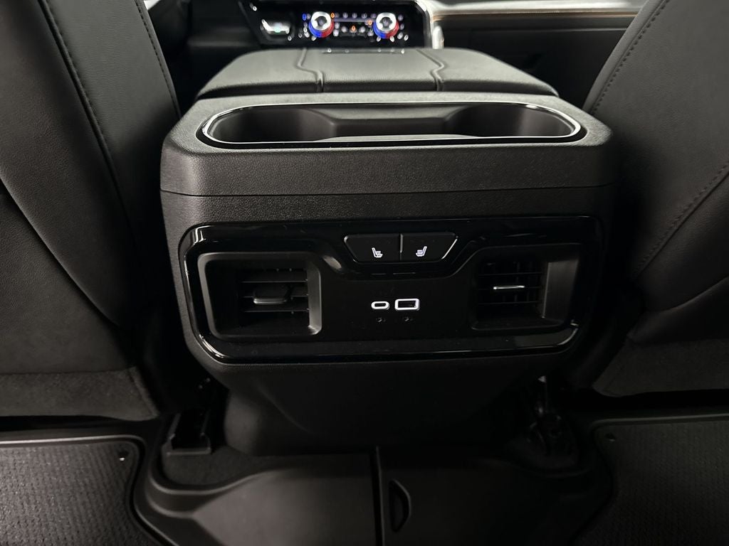 2025 GMC Sierra 2500HD 4WD Crew Cab Standard Bed AT4