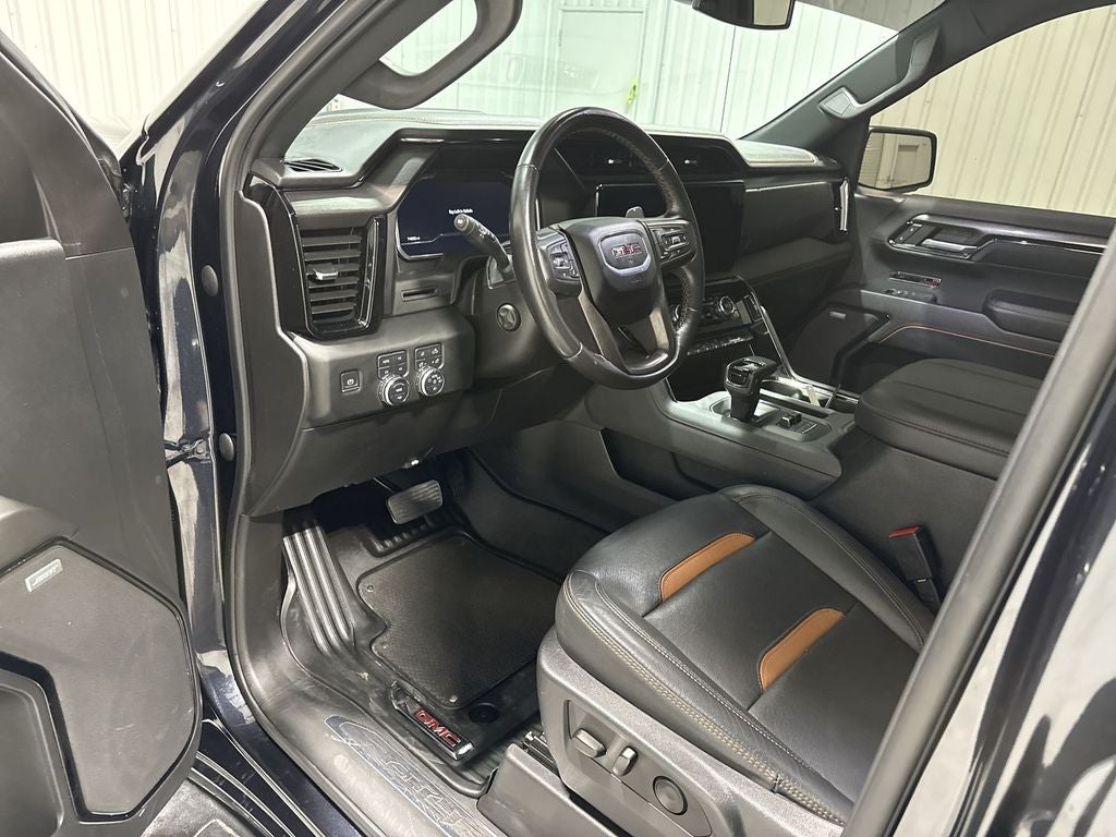 2023 GMC Sierra 1500 4WD Crew Cab Short Box AT4