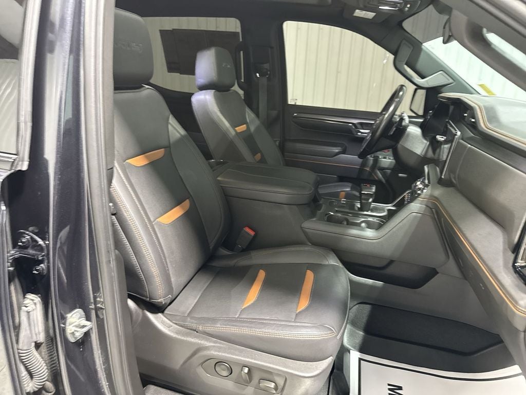 2023 GMC Sierra 1500 4WD Crew Cab Short Box AT4