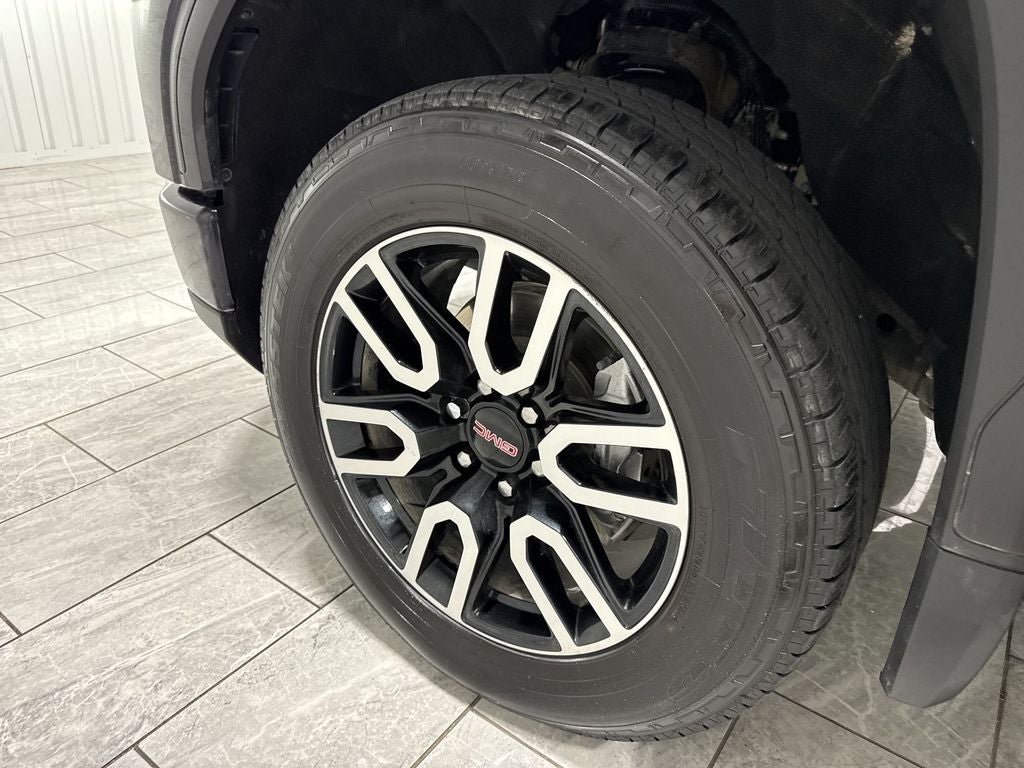 2023 GMC Sierra 1500 4WD Crew Cab Short Box AT4