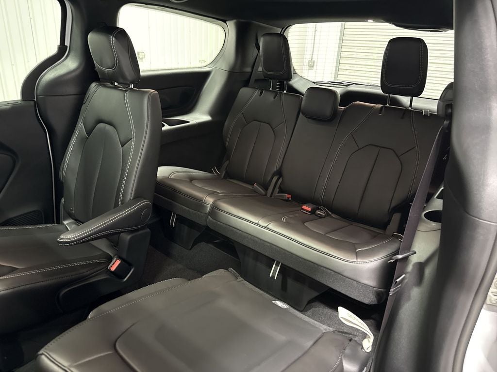 2027 Chrysler Pacifica PACIFICA SELECT