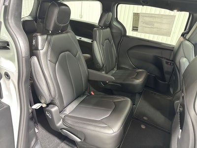 2027 Chrysler Pacifica PACIFICA SELECT