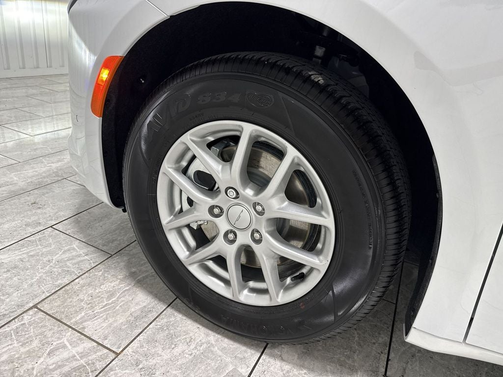 2027 Chrysler Pacifica PACIFICA SELECT