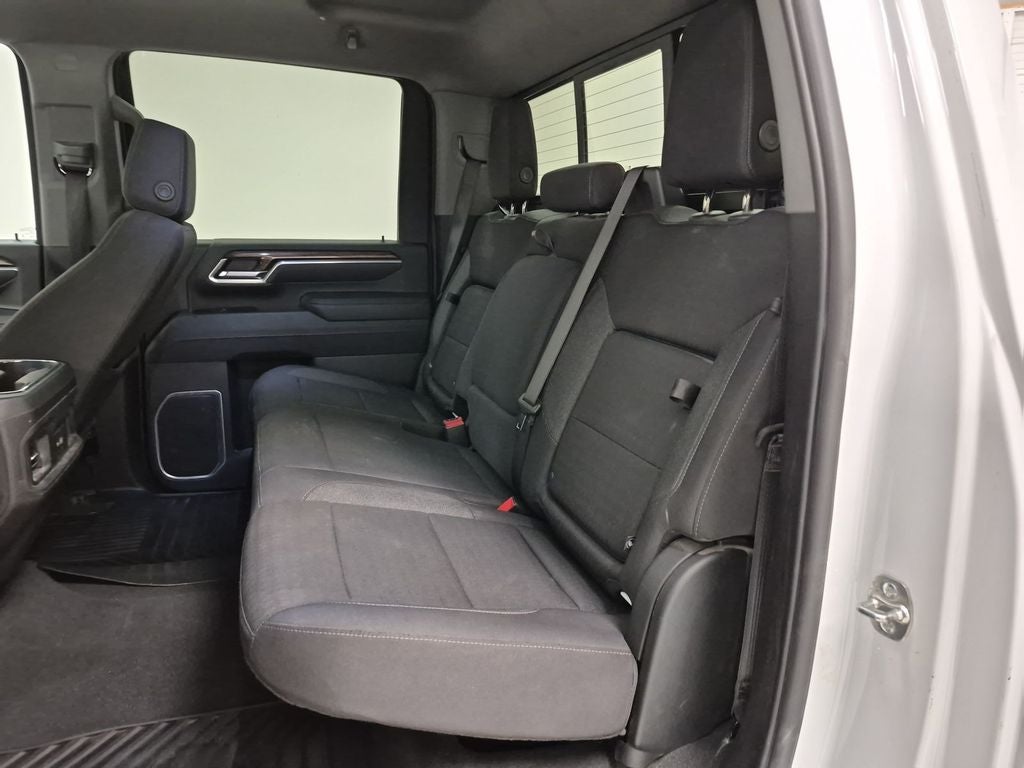 2025 Chevrolet Silverado LT