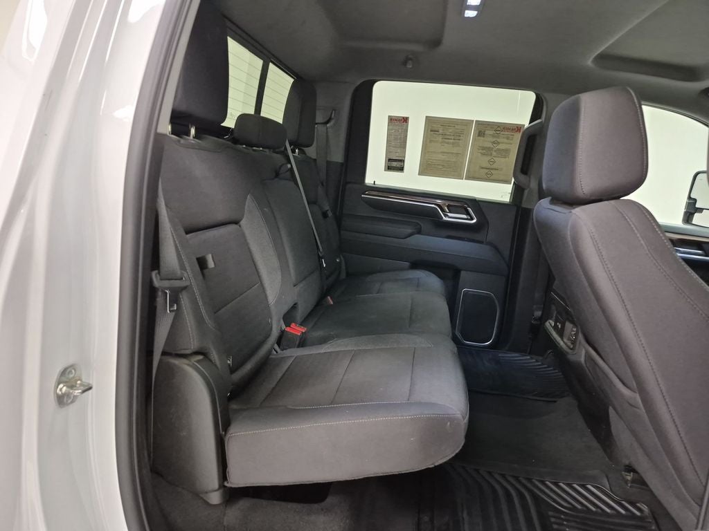 2025 Chevrolet Silverado LT