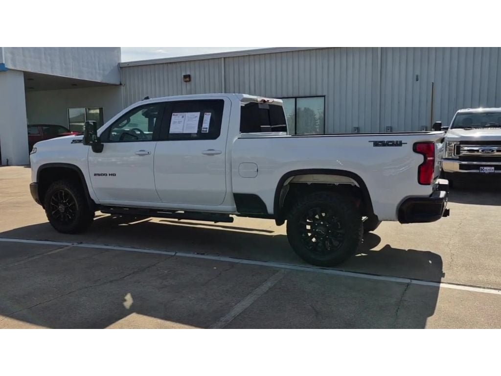 2025 Chevrolet Silverado LT