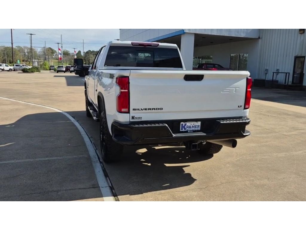 2025 Chevrolet Silverado LT