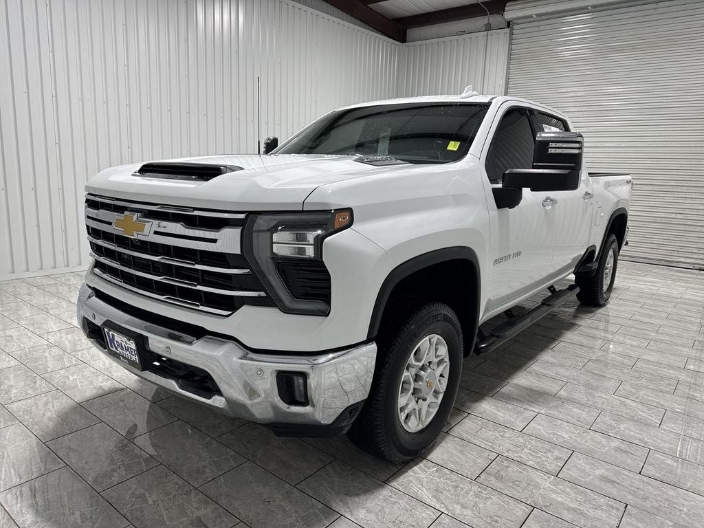 2025 Chevrolet Silverado 2500HD 4WD Crew Cab Standard Bed LTZ