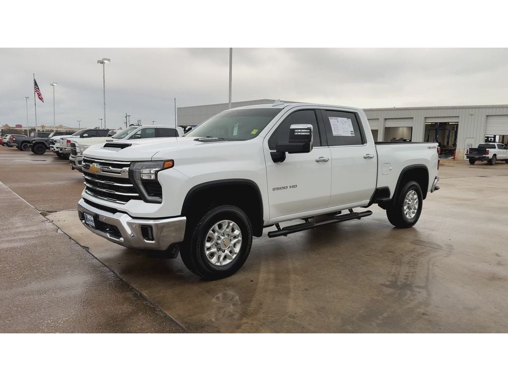 2025 Chevrolet Silverado 2500HD 4WD Crew Cab Standard Bed LTZ