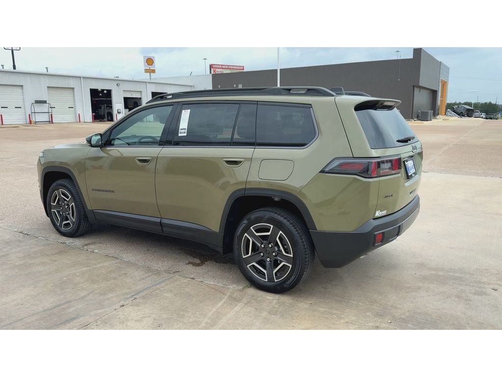 2026 Jeep Cherokee Laredo