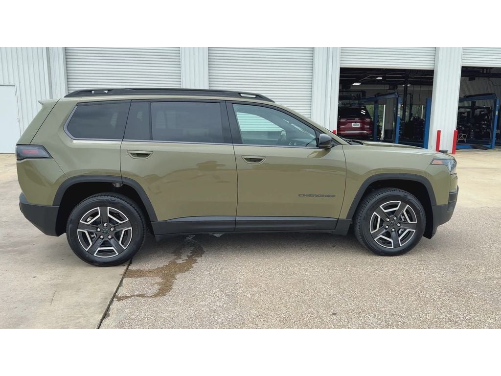 2026 Jeep Cherokee Laredo