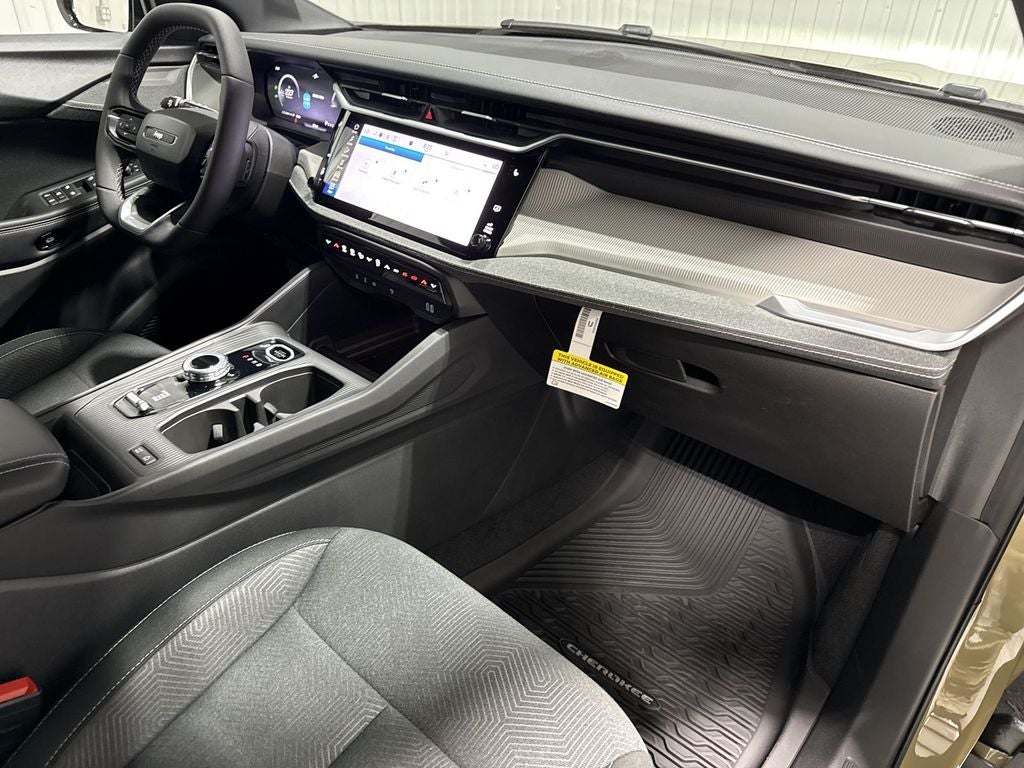 2026 Jeep Cherokee CHEROKEE LAREDO 4X4