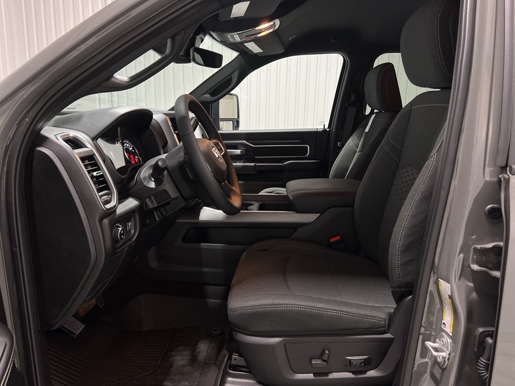 2026 RAM Ram 3500 RAM 3500 BIG HORN CREW CAB 4X4 8' BOX