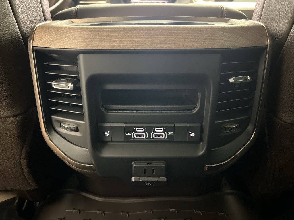 2026 RAM Ram 3500 RAM 3500 LIMITED LONGHORN CREW CAB 4X4 8' BOX