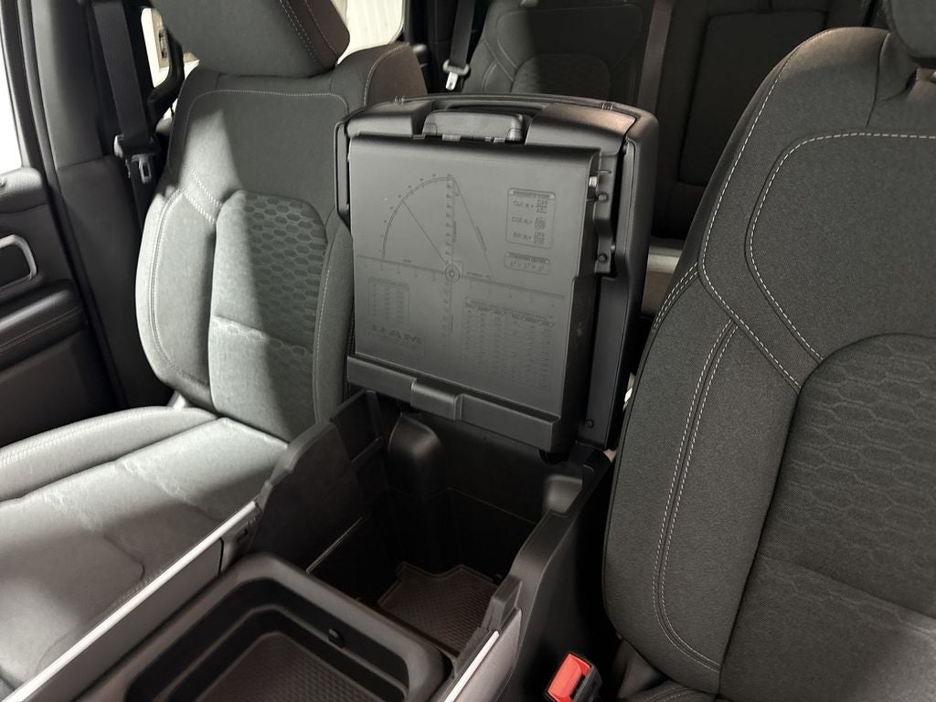 2026 RAM Ram 1500 RAM 1500 LONE STAR CREW CAB 4X4 5'7' BOX