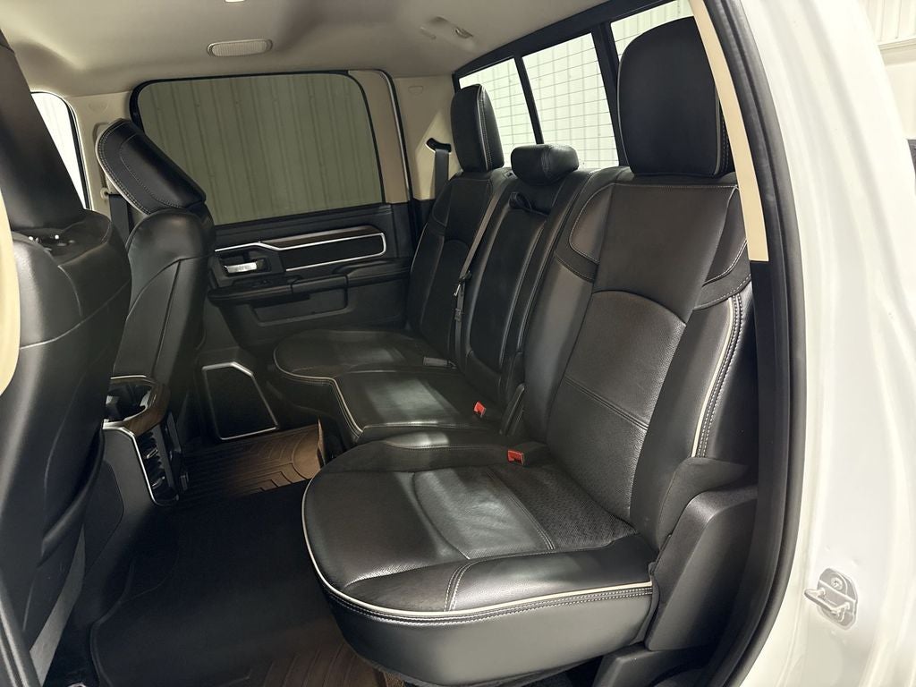 2022 RAM 2500 Laramie Crew Cab 4x4 6'4' Box