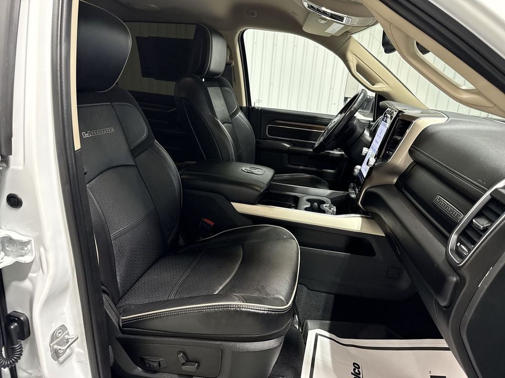 2022 RAM 2500 Laramie Crew Cab 4x4 6'4' Box