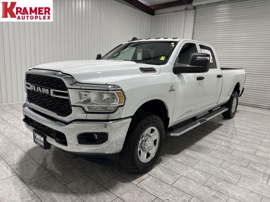 2023 RAM 2500 Tradesman Crew Cab 4x4 8' Box