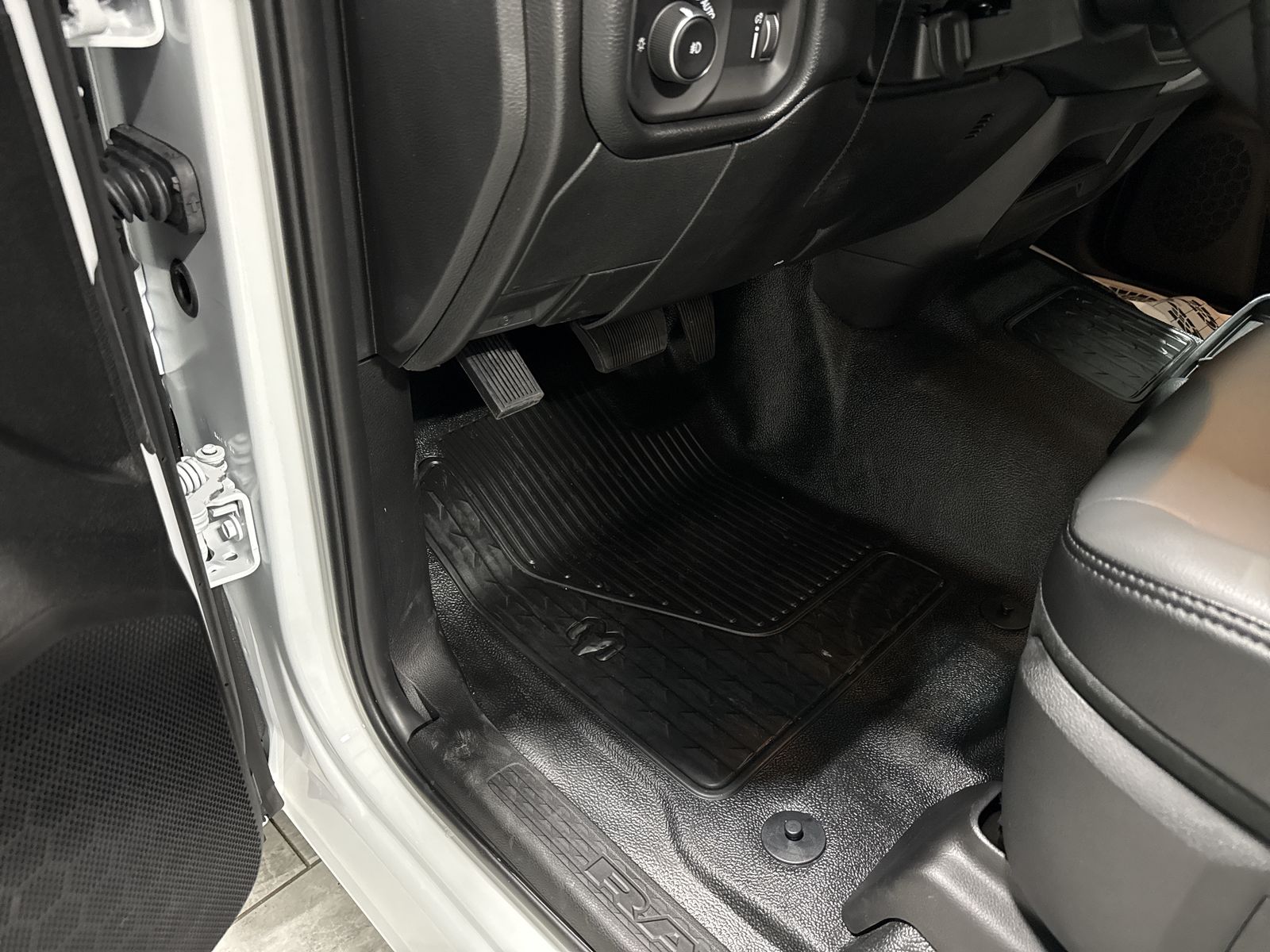 2027 RAM Ram 3500 Chassis Cab Tradesman