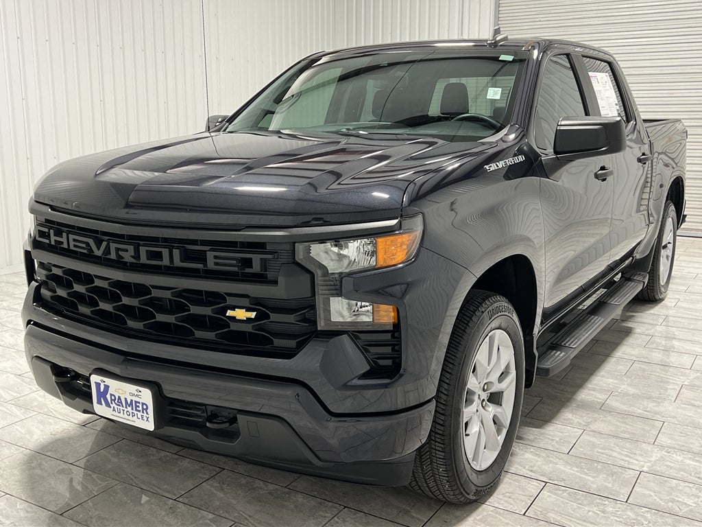 2023 Chevrolet Silverado Custom