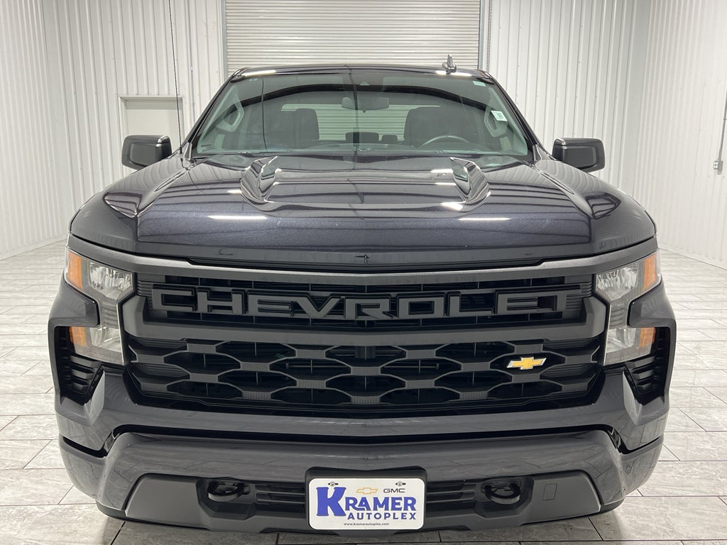 2023 Chevrolet Silverado Custom