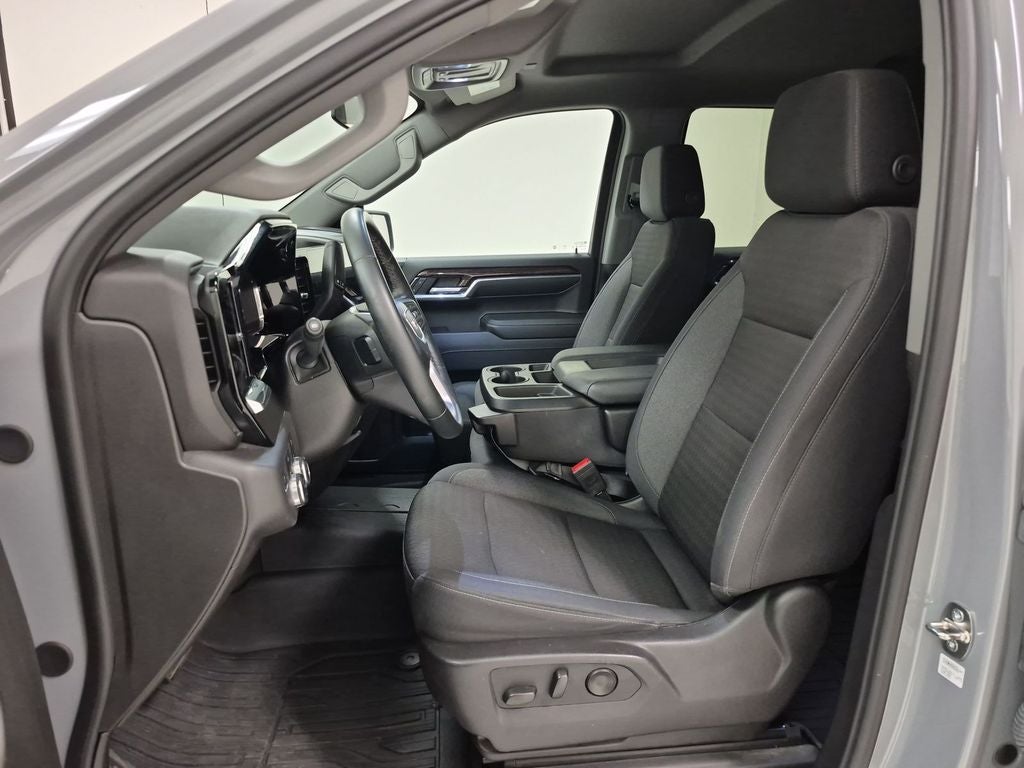 2024 GMC Sierra 1500 4WD Crew Cab Short Box SLE