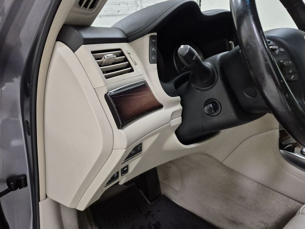 2015 INFINITI Q70L 5.6 (A7)