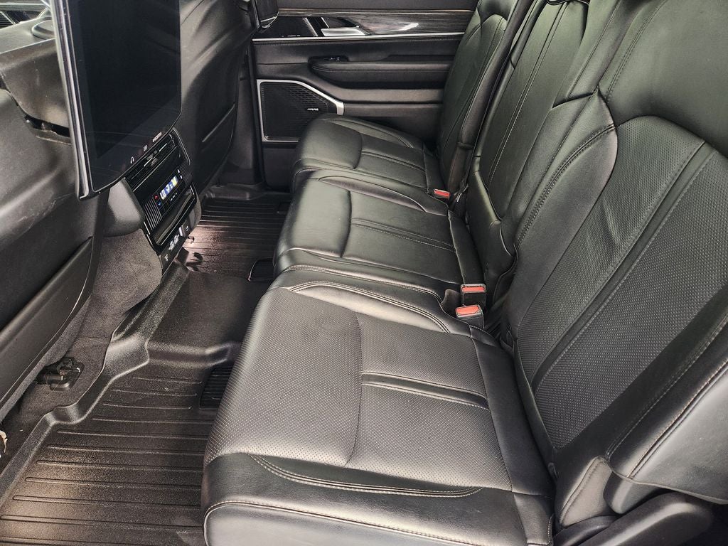2022 Jeep Wagoneer Series II 4x2