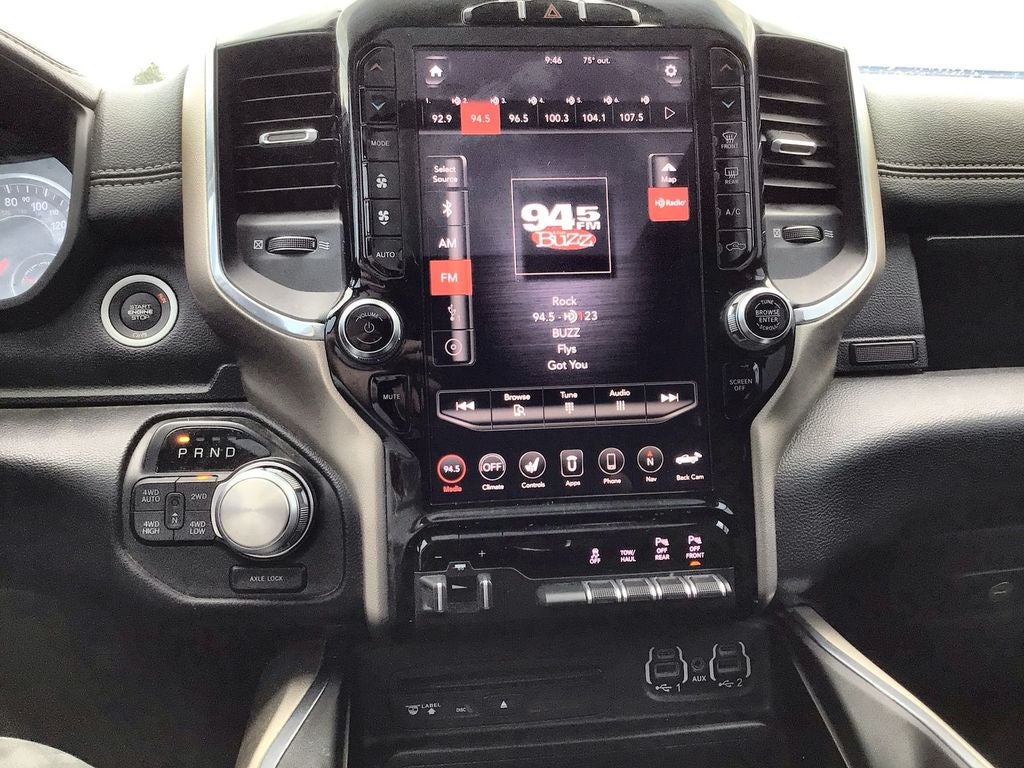 2019 RAM 1500 Laramie Crew Cab 4x4 5'7" Box