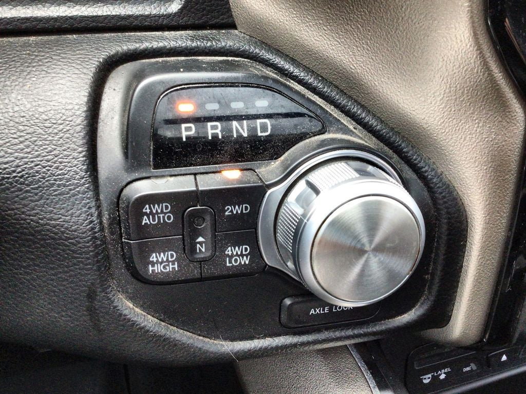 2019 RAM 1500 Laramie Crew Cab 4x4 5'7" Box