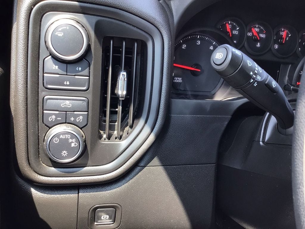 2025 Chevrolet Silverado 3500 HD WT DRW