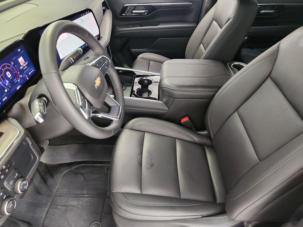 2025 Chevrolet Suburban LT
