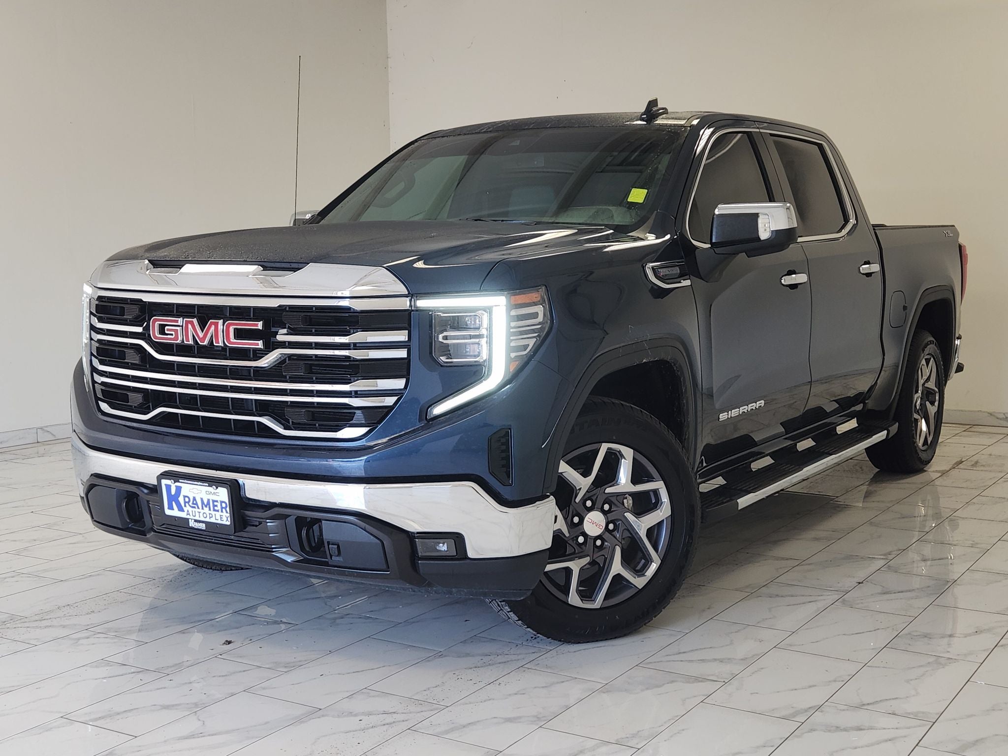 2023 GMC Sierra 1500 SLT