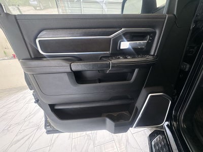2024 RAM 2500 Laramie Crew Cab 4x4 6'4" Box