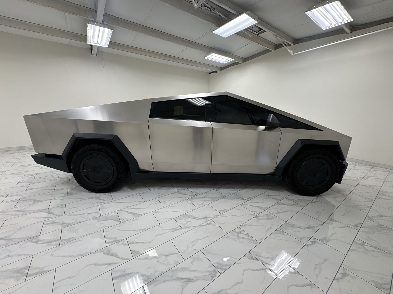 2025 Tesla Cybertruck All-Wheel Drive